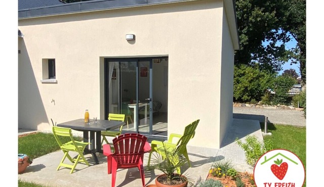 Charming furnished studio with terrace and south-facing garden for 2p, near town