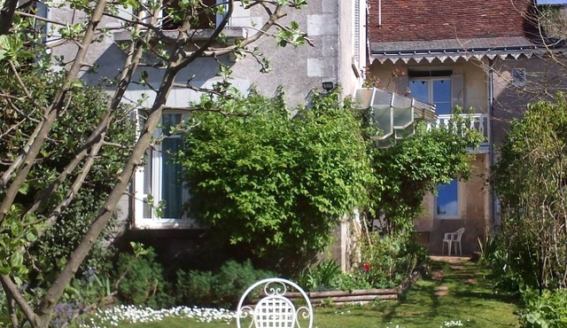 Charming furnished studio in the medieval citadel