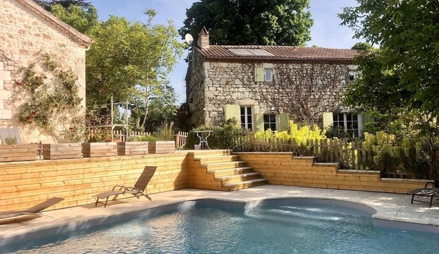 Charming gîte in a green setting