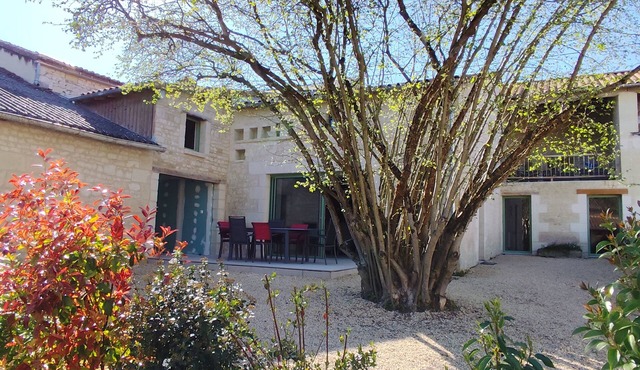 Charming gîte in Loudun-Idéal for 6 people