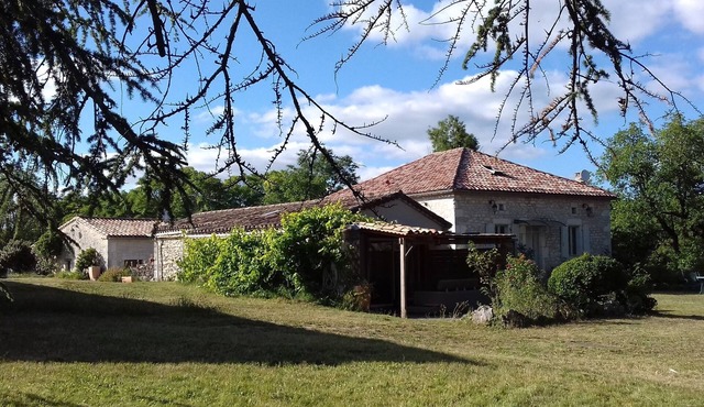 Charming Gîte (4 people) ideal for couples or families, near Montcuqn