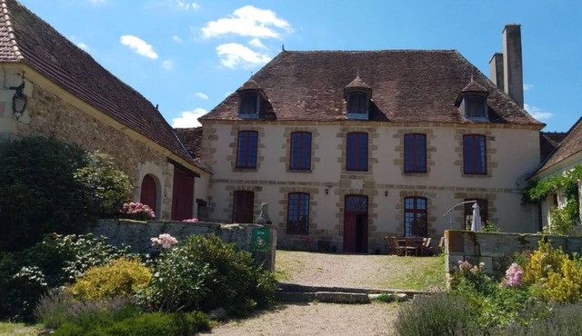Charming gîte Domaine des Glycines heated swimming pool - Lussat, Limousin 12 pers