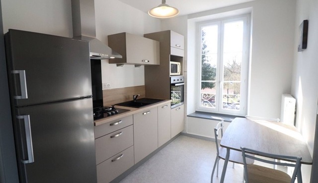 Charming Gîte Near Saint-Étienne Cantalès Lake, Pet Friendly, 6 Pers, WiFi, BBQ