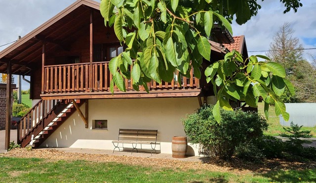 "Charming Gîte with Balcony, Near Spa and Ski Resorts in Plombières-les-Bains"