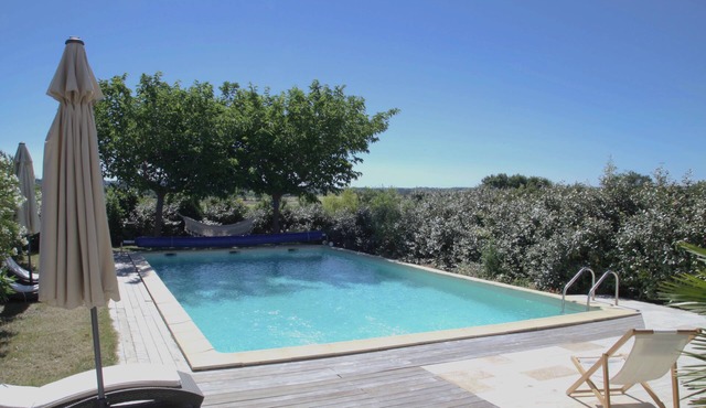 Charming gîte with heated pool on a wine estate in Uzès