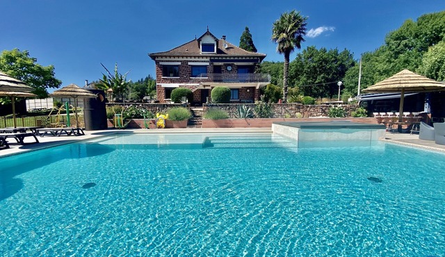 Charming gîte with large capacity