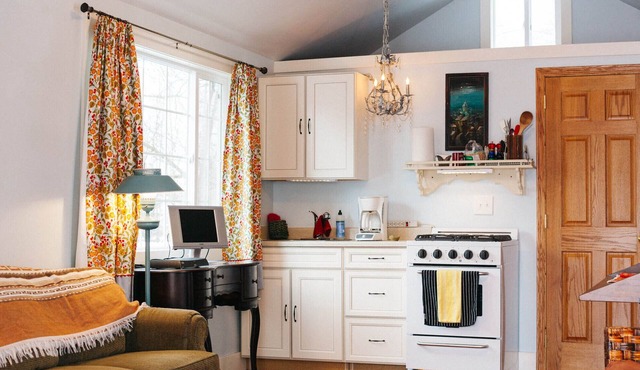 Charming Garden Cottage