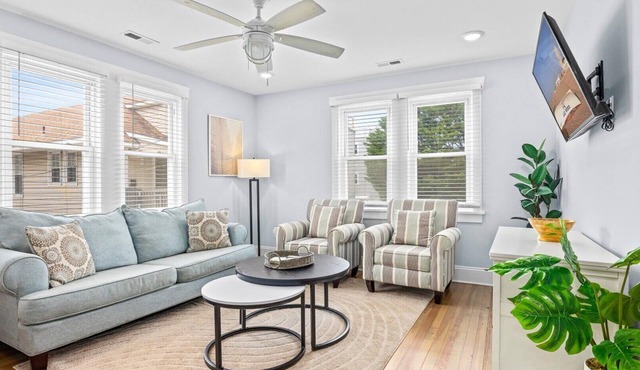 Charming Garden District Escape! Walk to Beach