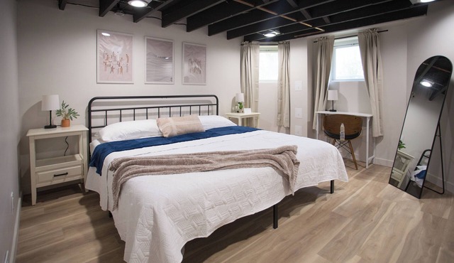 Charming Garden Flat w/King Bed