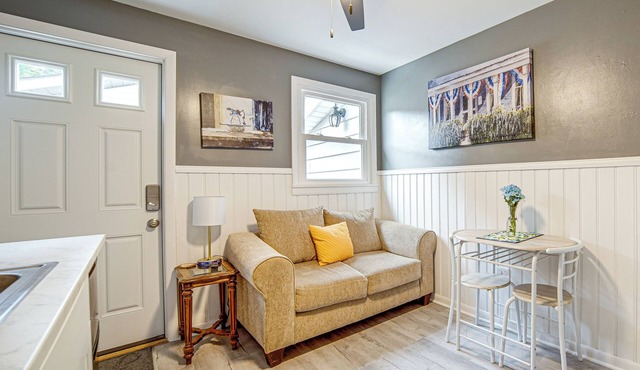 Charming Geneva Vacation Rental ~ 5 Mi to Lake!