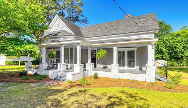 Charming Georgia Cottage ~ 19 Mi to Statesboro!