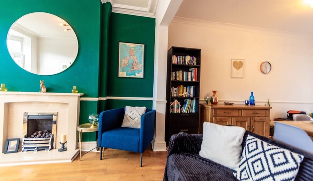 Charming Getaway: 3BR Home in the Heart of Chester