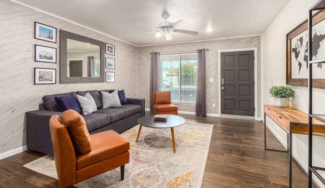 Charming Getaway near Downtown Gilbert {NEW listing}