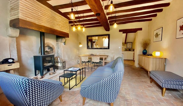 Charming Gîte Near Le Mans: 2 Bedrooms, Garage, Terrace, Close to Zoo and Circuit