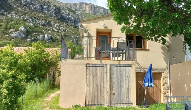 Charming gîte 300m from the picturesque village of Rougon