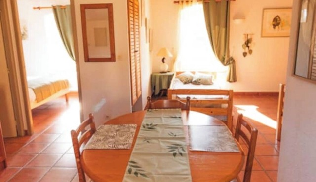 Charming gîte for 5 people in the heart of the Fontfroide massif, swimming pool & tennis court