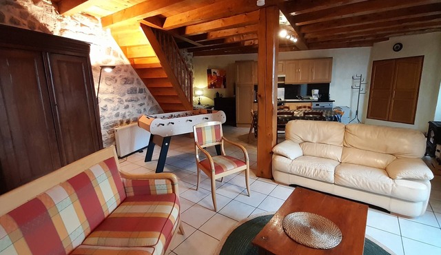Charming gîte for 7 people, near lake and river