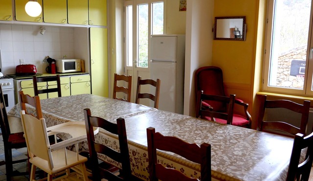 Charming gite for up to 12 people in the heart of the Allier valley