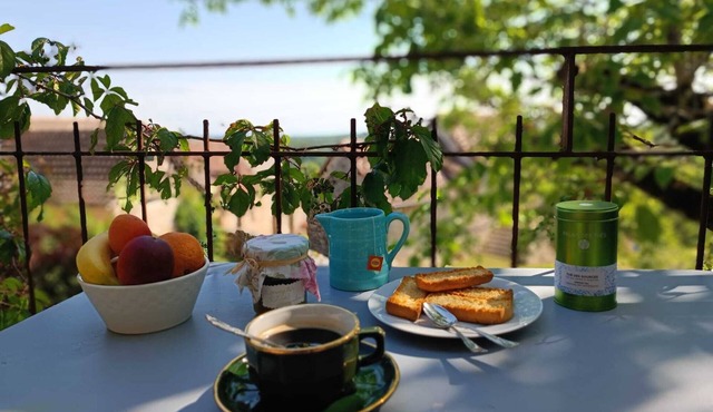 Charming gîte in Aveyron, 7 minutes by car from the river Lot.