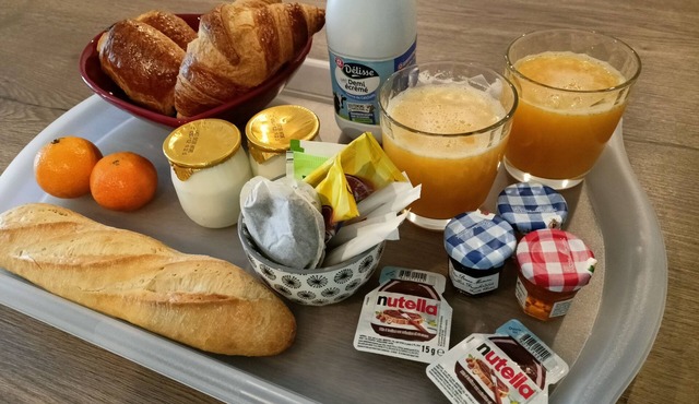 Charming gîte with jacuzzi facing Mont Ventoux