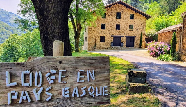 Charming gîte with SPA/Jacuzzi Lodge in the Basque Country