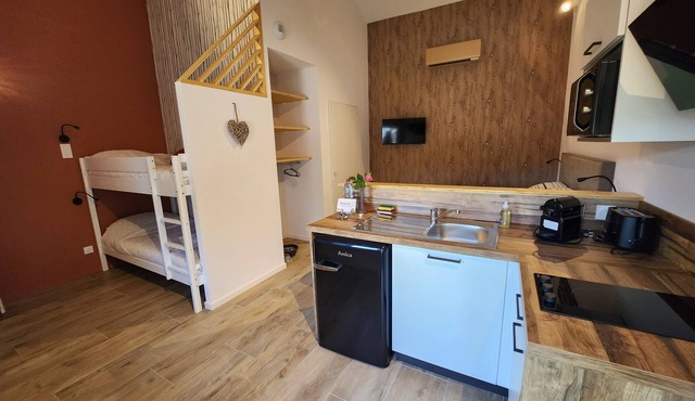 Charming gîte with swimming pool