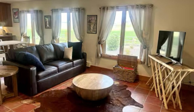 Charming Goose Neck 2-bedroom house in tranquil Torrey with EV
