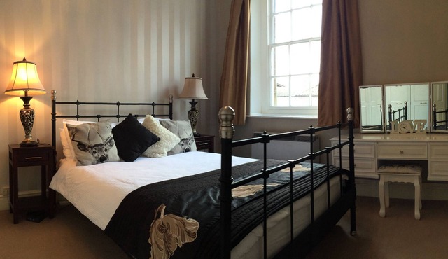 Charming Grade 2 Period Apartment