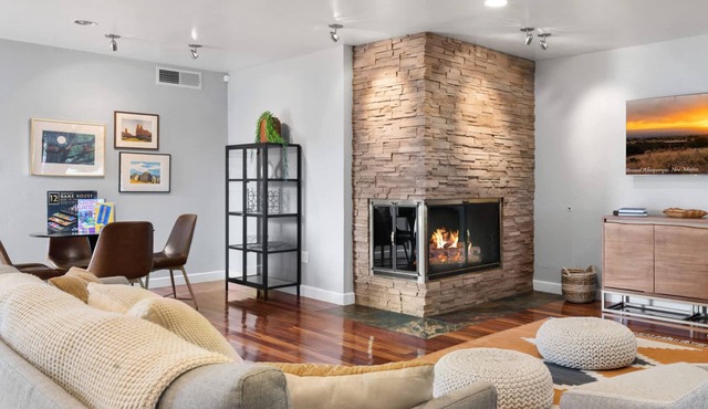 Charming Grande Oasis Heated Pool- An Irvie Home