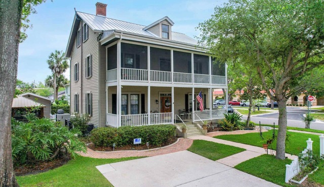 Charming Green Cove Historic Home, 1st Floor Stay