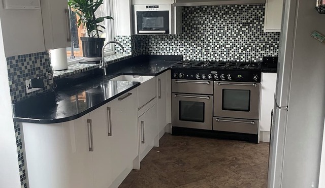 Charming Green Retreat in Idyllic Eccleston