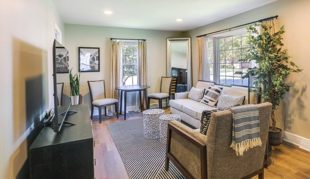 Charming Greensboro Home - 2 Mi to Downtown!