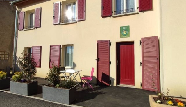 Charming Ground-Floor Apartment in Historic Village Near Nancy & Metz