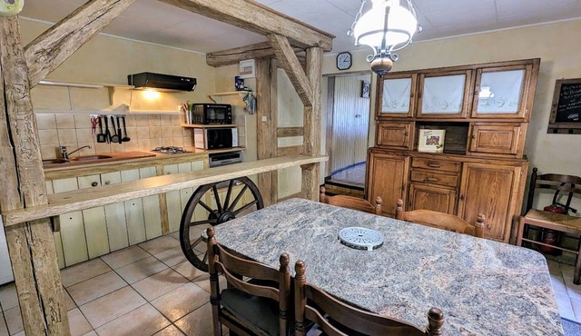 Charming Ground-Floor Cottage: Terrace, Hiking Trails, Near Forest & Amenities