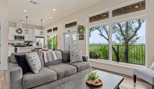 Charming Gruene Riverside Townhomes, Just Steps from Gruene Hall