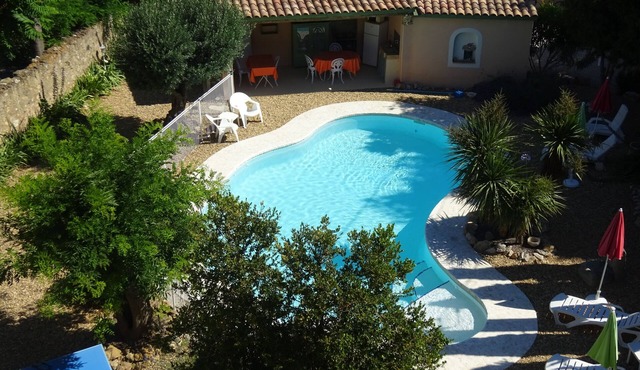 CHARMING GUEST GARDEN TERRACE SWIMMING POOL, FREE PARKING AND WIFI, BEACHES 8 Km away