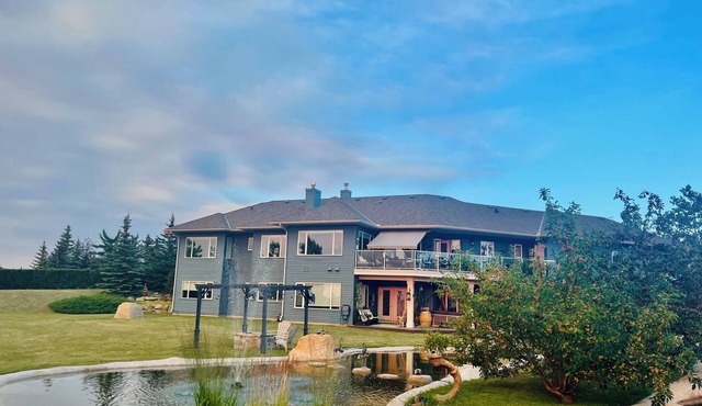 Charming Guest House with Beautiful Mountain View & Spa.Pet Friendly