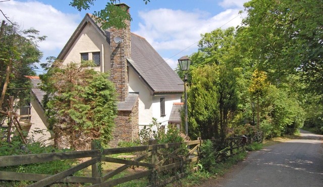 Charming Guest House in Cornish countryside - Demelza Cottage