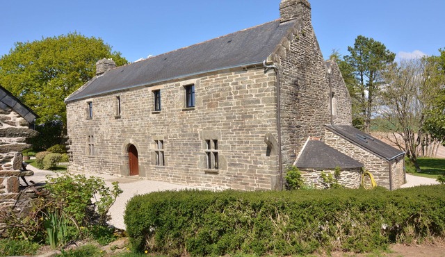 Charming guest room in a 16th century Breton manor
