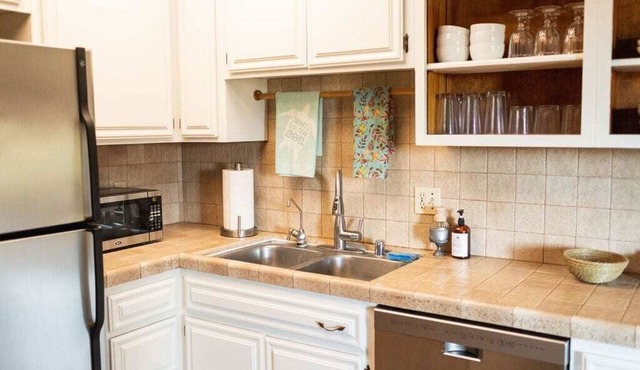 Charming Guest Suite by the Bay