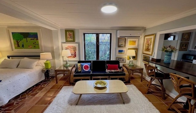 Charming guest house in Antique Row district