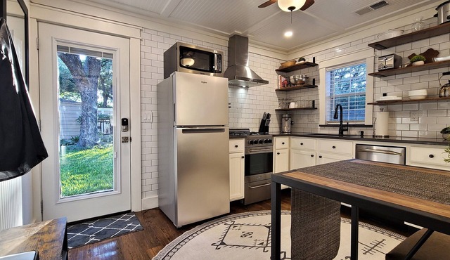 Charming Guesthouse in Historic Neighborhood