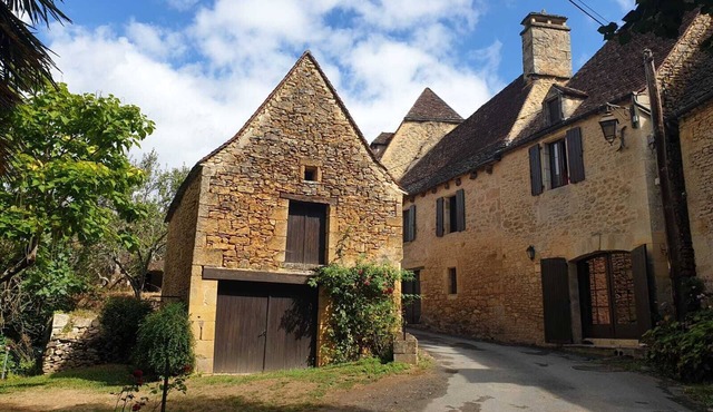 Charming house of the nineteenth, restored in the style of Périgord.