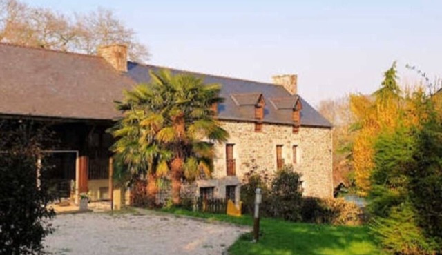 charming house with heated pool near Dinan/Dinard/St Malo