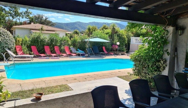 CHARMING HOUSE WITH PRIVATE POOL