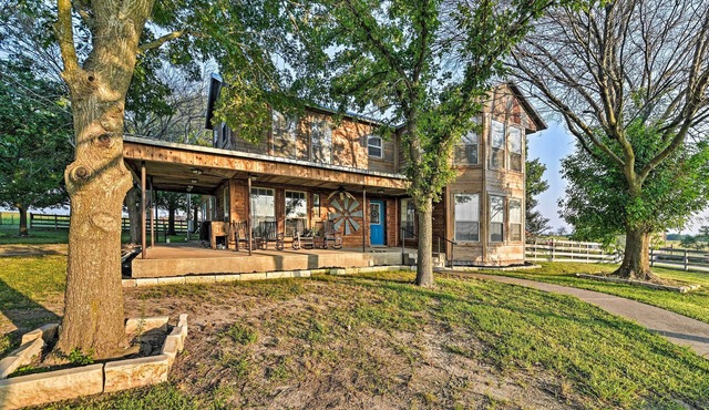Charming Hamilton Farmhouse w/Country Views!