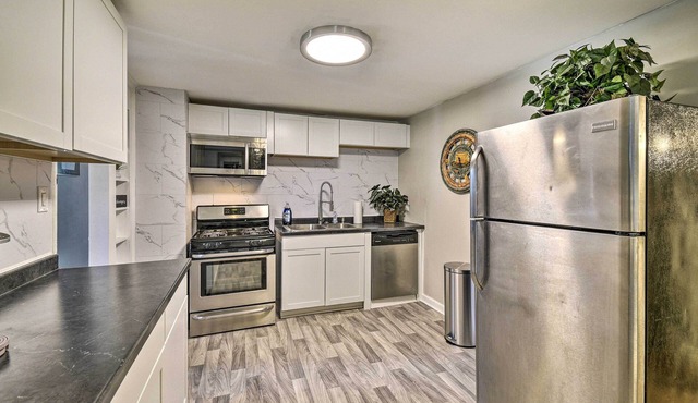 Charming Hampton Home < 2 Mi to Buckroe Beach