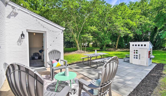 Charming Hampton Home w/Yard: 2 Mi to Beach!