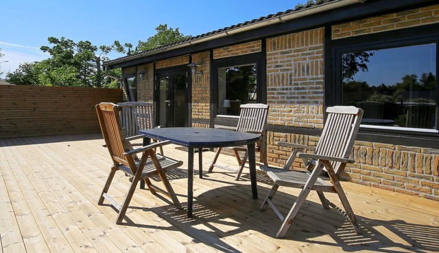 Charming Harbor Cottage-By Traum