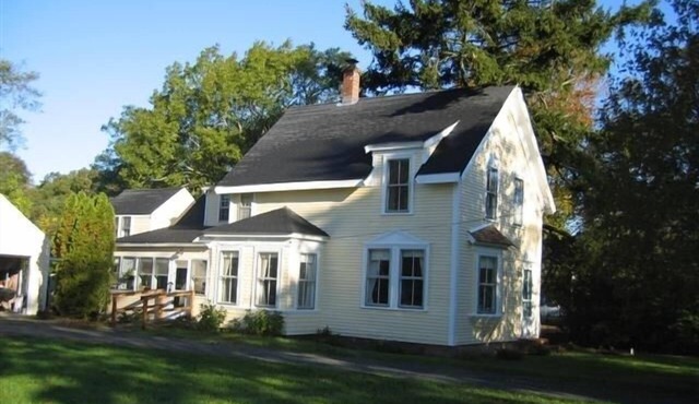 Charming Harwich Village Home with Large Lawn